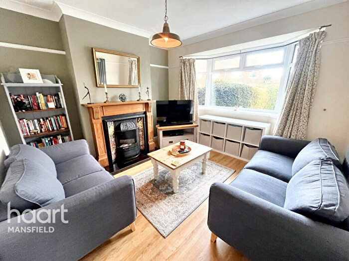 3 Bedroom Semi Detached House For Sale In Cherry Avenue, Nottingham, NG17