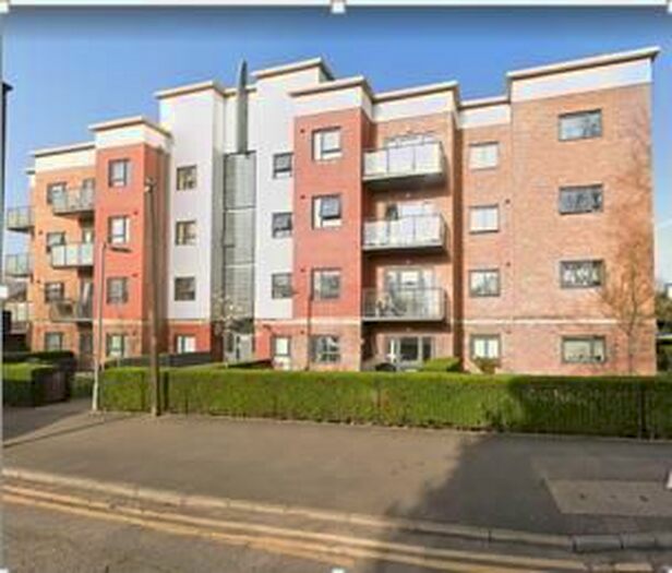 2 Bedroom Flat To Rent In Elmwood Avenue, Feltham, TW13