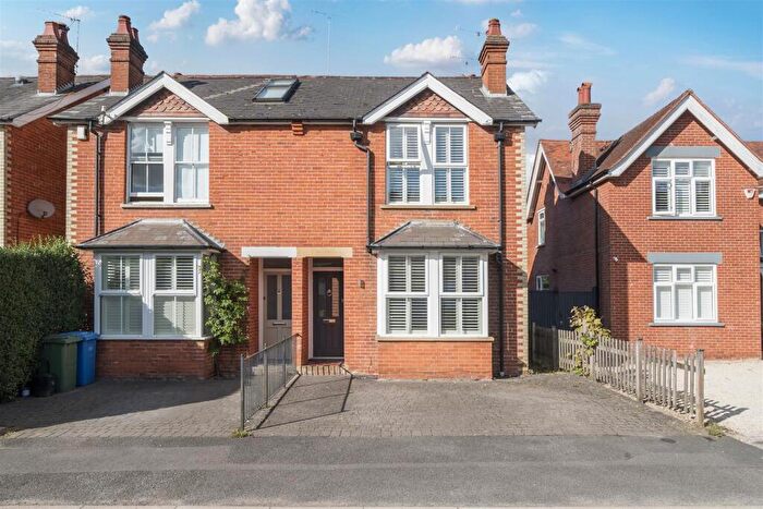 3 Bedroom Semi-Detached House For Sale In Pinehill Road, Crowthorne, Berkshire, RG45