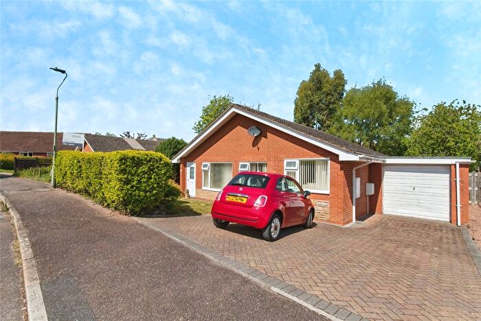 3 Bedroom Bungalow For Sale In Parkside Road, Exeter, Devon, EX1