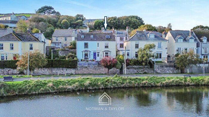 3 Bedroom Terraced House For Sale In Albany Villas, Millbrook, PL10