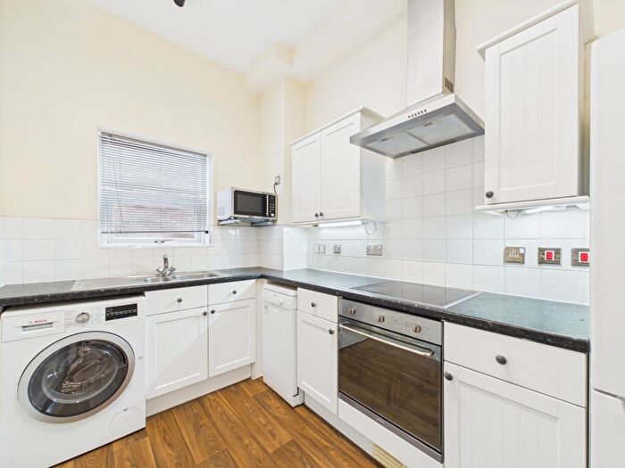 1 Bedroom Flat To Rent In Ashburnham Road, Bedford, MK40