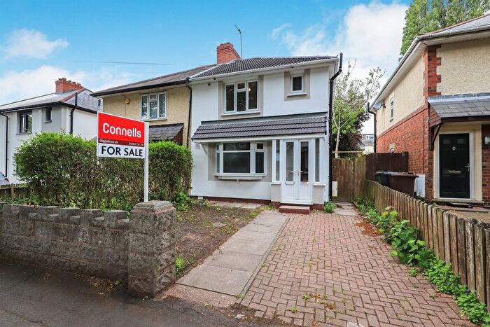 3 Bedroom Semi Detached House For Sale In Woden Avenue, Wednesfield, Wolverhampton, WV11