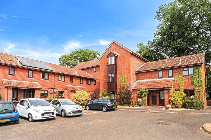 1 Bedroom Flat For Sale In Timbermill Court, Haslemere, GU27