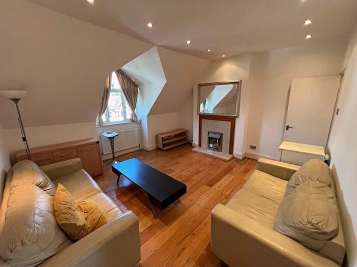 1 Bedroom Flat To Rent In Lampton Avenue, Hounslow, TW3