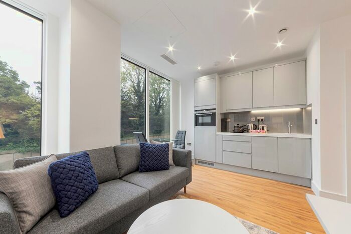 Studio To Rent In Westgate House, West Gate, London, W5