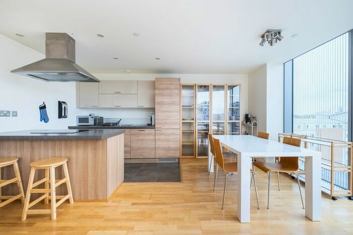 2 Bedroom Flat To Rent In Golden Hind Place, Grove Street, London, SE8