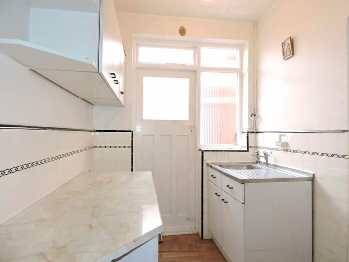 3 Bedroom Terraced House For Sale In Southfield Road, Waltham Cross, EN8