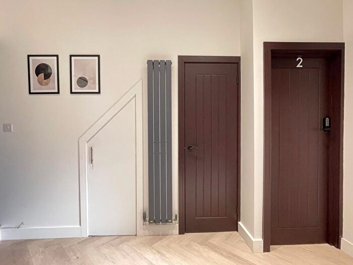 1 Bedroom Studio To Rent In Clarendon Road, Luton, Bedfordshire, LU2