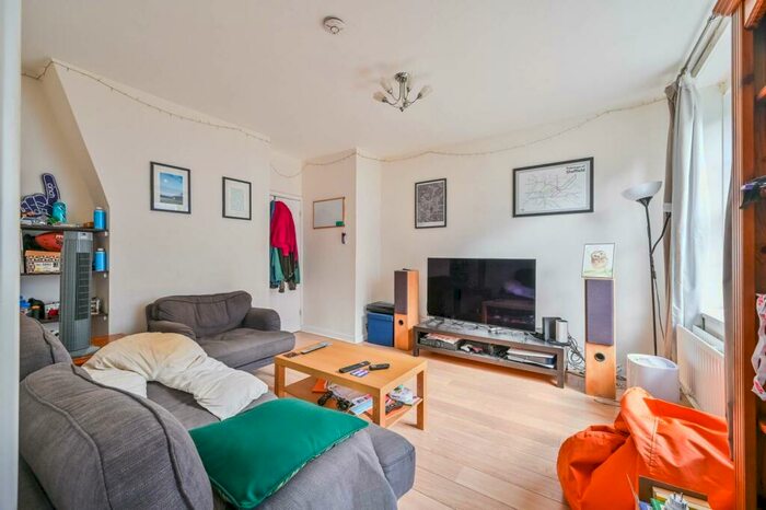 2 Bedroom Flat To Rent In Ferdinand House, Camden, London, NW1