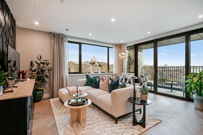 3 Bedroom Apartment To Rent In Lansdowne House, Engine House Way, London, NW1
