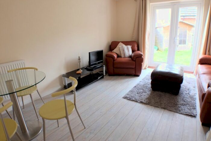 2 Bedroom Semi-Detached House To Rent In Marcroft Road, Port Tennant, Swansea, SA1