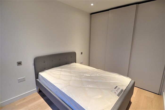 Studio To Rent In Marsh Wall, London, E14