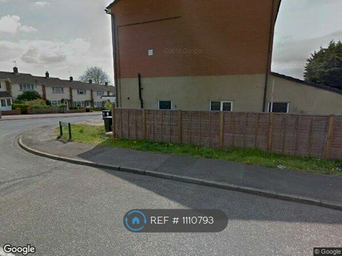 2 Bedroom Flat To Rent In Crabtree Lane, Hemel Hempstead, HP3