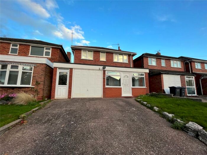 3 Bedroom Detached House To Rent In Rowney Croft, Birmingham, West Midlands, B28