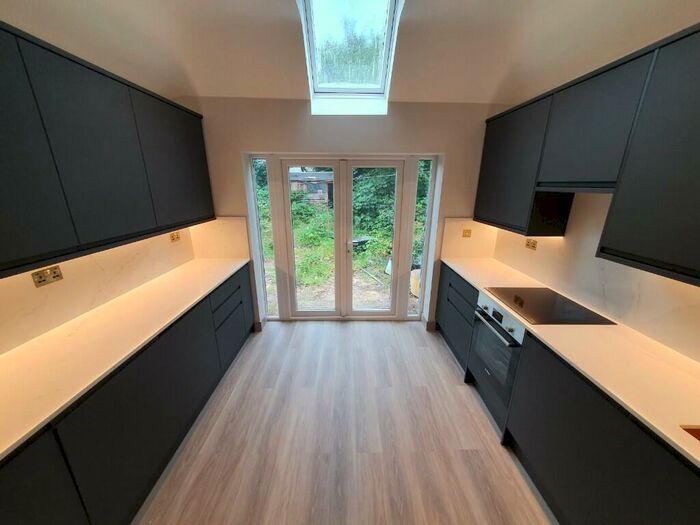 3 Bedroom Flat To Rent In Templars Avenue, London, NW11