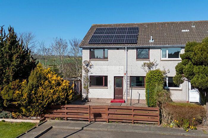 3 Bedroom End Of Terrace House For Sale In Ladeside, Reston, Eyemouth, TD14