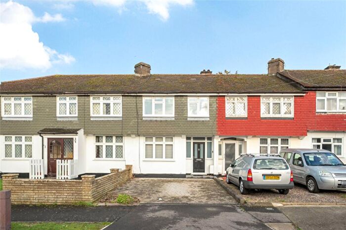3 Bedroom Terraced House For Sale In Hazel Bank, Surbiton, KT5