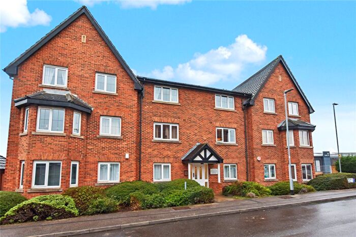 2 Bedroom Flat For Sale In Pavilion Close, Stanningley, Pudsey, West Yorkshire, LS28
