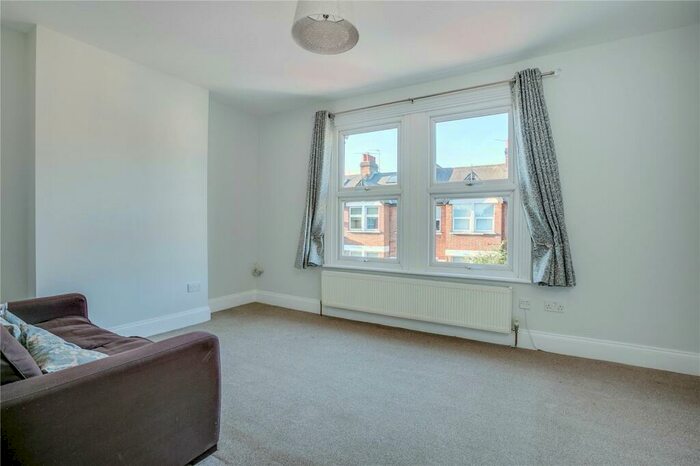 1 Bedroom Flat To Rent In White Hart Lane, Barnes, SW13