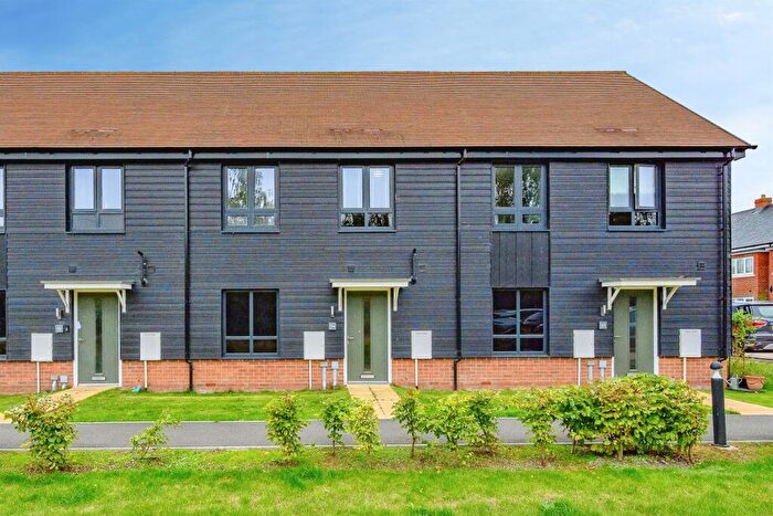 2 Bedroom Terraced House For Sale In Westbrook Drive, Hemel Hempstead, HP1