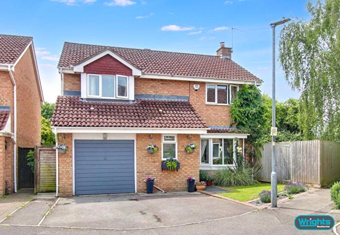 4 Bedroom Detached House For Sale In Woodborough Close, Trowbridge, BA14