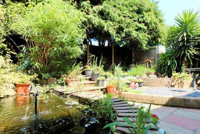 3 Bedroom End Of Terrace House For Sale In Camden Road, Broadstairs, CT10