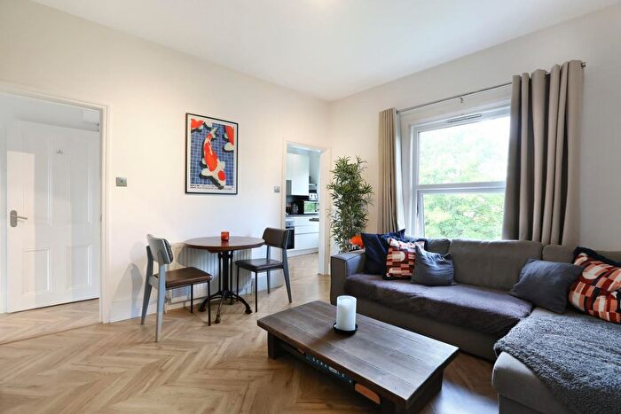 2 Bedroom Flat For Sale In St. German's Road, London, SE23
