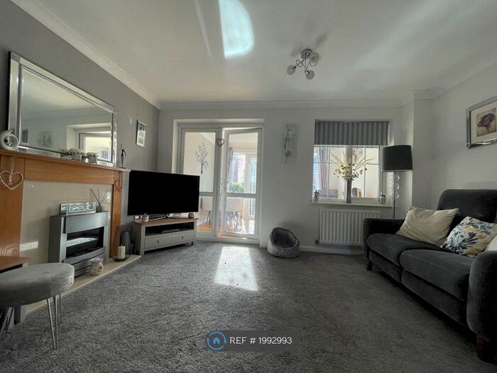 3 Bedroom Terraced House To Rent In Merrick Close, Stevenage, SG1