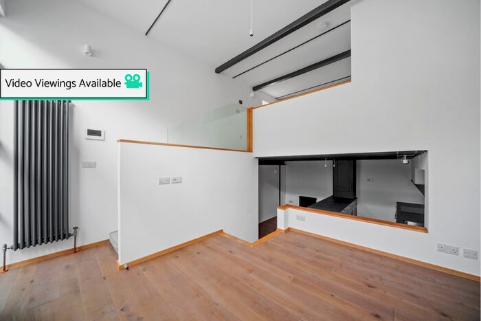 1 Bedroom Mews House To Rent In Printers Mews, Teddington, TW11