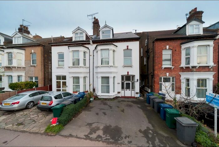 2 Bedroom Flat To Rent In Claremont Road, London, NW2