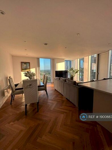 2 Bedroom Flat To Rent In Deansgate Square, Manchester, M15
