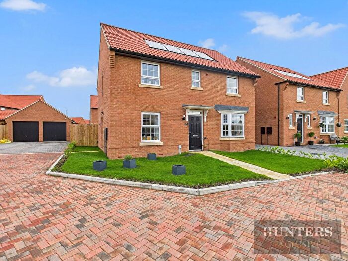 4 Bedroom Detached House For Sale In Tyson Way, Cayton, YO11