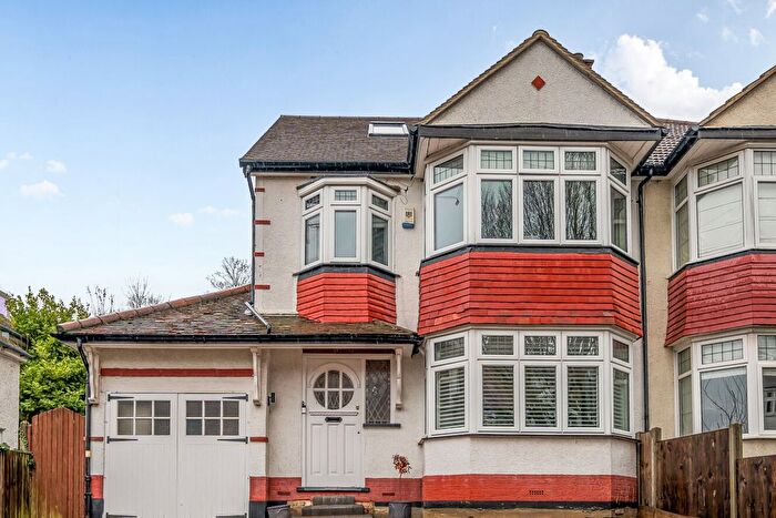 4 Bedroom Semi Detached House For Sale In Rafford Way, Bromley, Kent, BR1