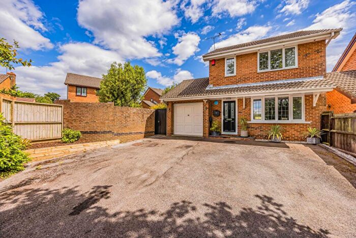 3 Bedroom Detached House For Sale In West End, Southampton, SO18