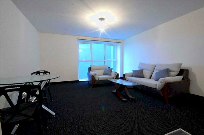 1 Bedroom Apartment To Rent In San Court, Rusholme, Manchester, M14