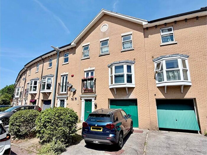 4 Bedroom Terraced House To Rent In Little Woods Mews, Colchester, CO4