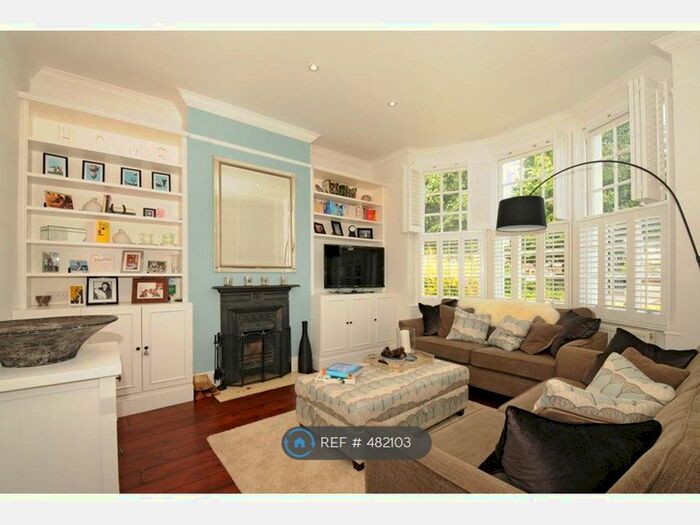 2 Bedroom Maisonette To Rent In Swaby Road, London SW18