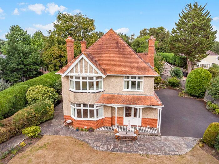 5 Bedroom Detached House For Sale In Milldown Road, Blandford Forum, DT11