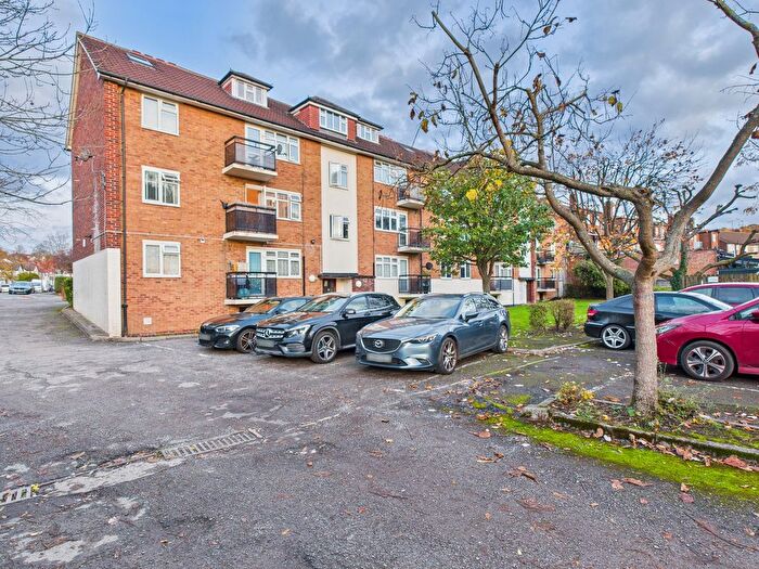 Studio For Sale In Horsenden Lane North, Greenford, UB6