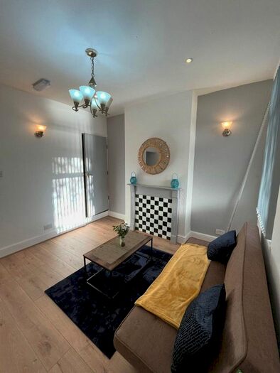 3 Bedroom Terraced House To Rent In The Dell Daisy Road, Edgbaston, Birmingham, B16