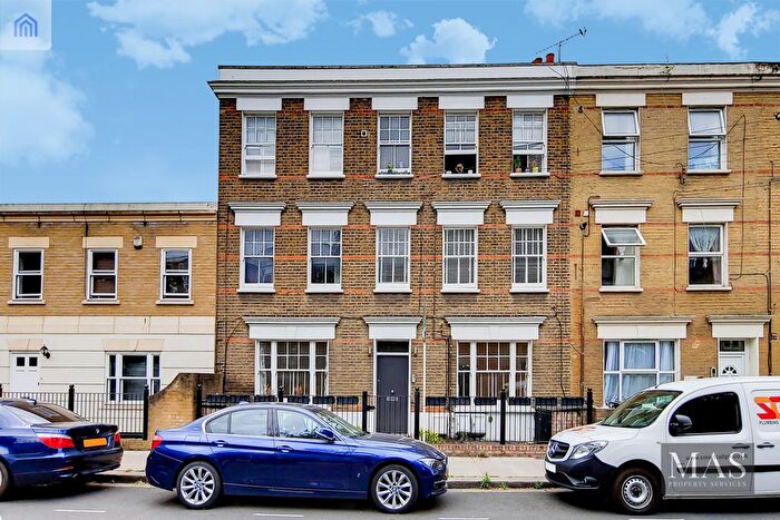 2 Bedroom Flat To Rent In Star Road, London, W14