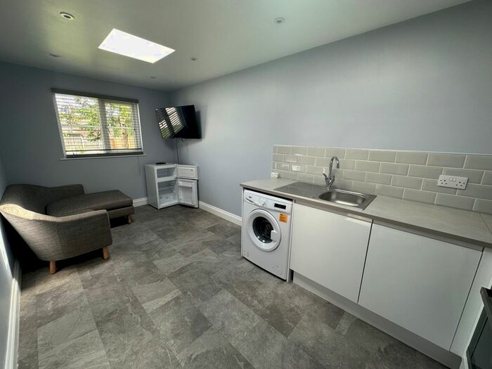 1 Bedroom Flat To Rent In The Street, Rayne, Braintree, CM77