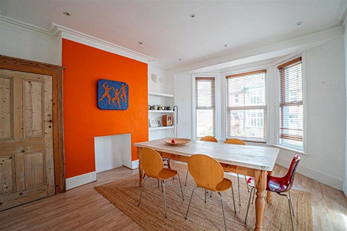 3 Bedroom Maisonette For Sale In Milward Road, Hastings, TN34