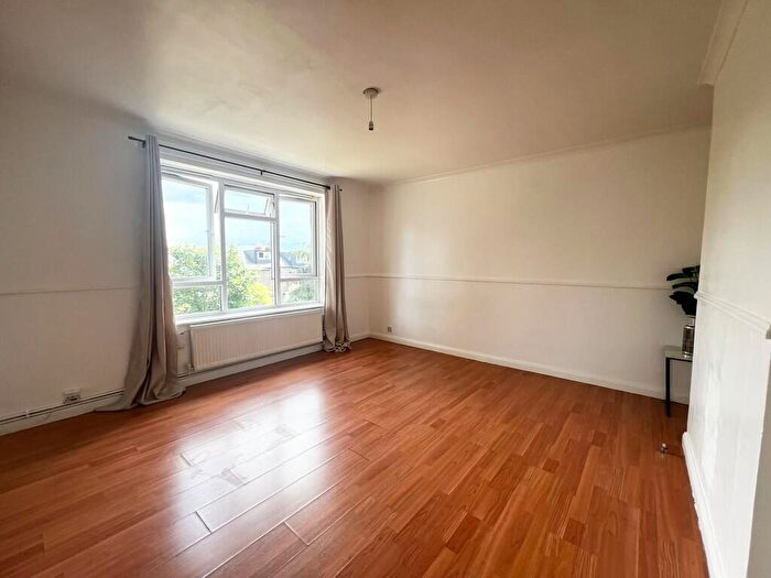 4 Bedroom Flat To Rent In Kyverdale Road, N16