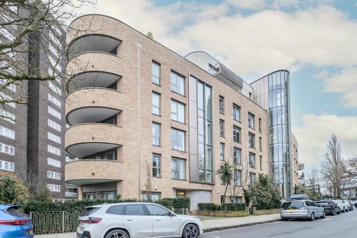 3 Bedroom Flat To Rent In Lawn Road London, NW3