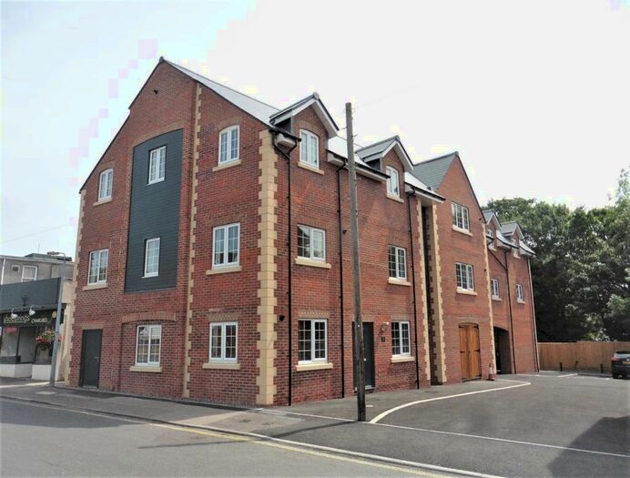 1 Bedroom Flat To Rent In West End Close, Chippenham, SN14