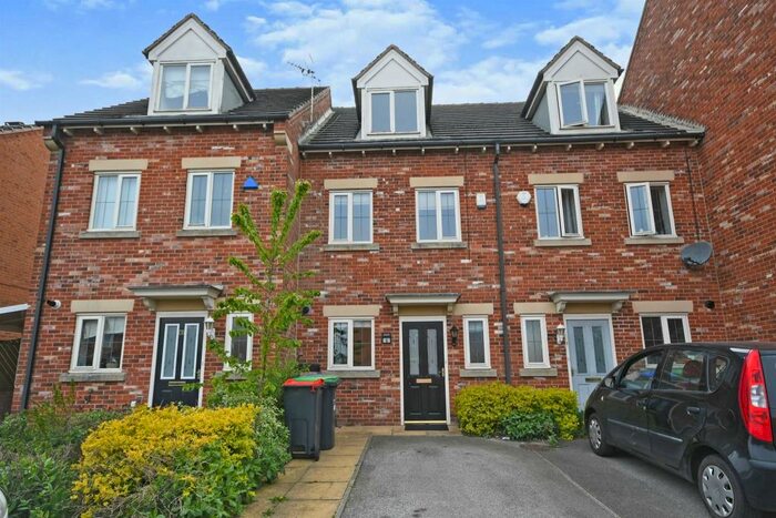 3 Bedroom Property To Rent In Mill Pond Close, Kirkby In Ashfield, Nottinghamshire, NG17