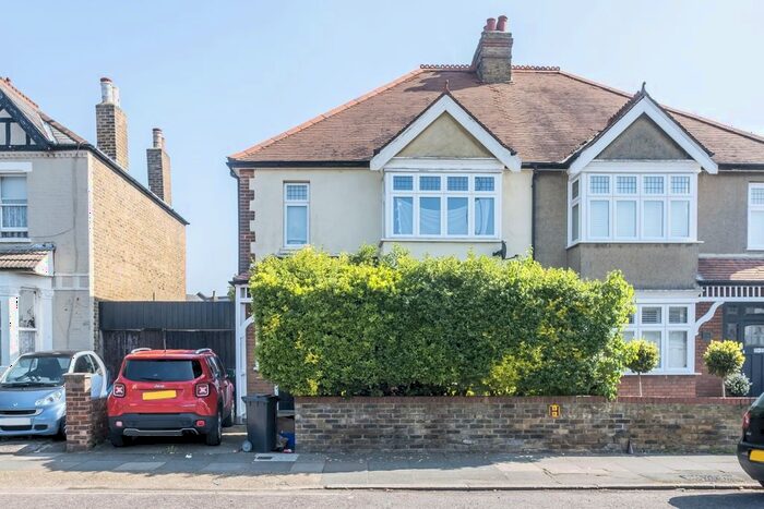4 Bedroom Semi-Detached House To Rent In Hounslow Road, Whitton, Twickenham, TW2