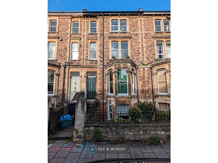 4 Bedroom Maisonette To Rent In Alma Vale Road, Bristol, BS8